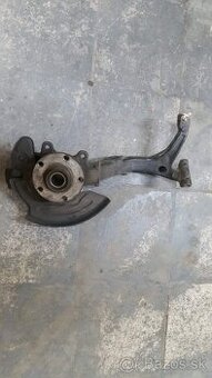 AUDI A4 PASSAT B5 Pravá otoč 8D0407258