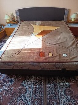 Predám manželskú posteľ 180x200