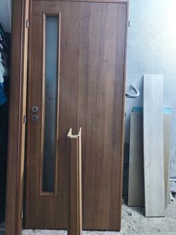 Predam dvere so zarubnou