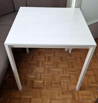 Jedálenský stôl 75 x 75