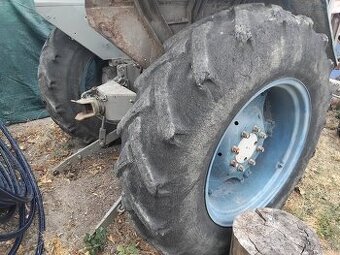 Kolesa, disky zetor3011
