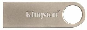 ✅Predám celokovový USB kľúč KINGSTON 8 GB, k tomu darujem 2