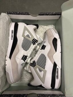Jordan 4 military black