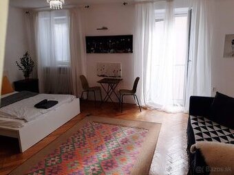 prenajmem na kratkodobny prenájom byt 1 izba + prísl.
