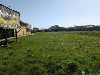 STAVEBNÝ POZEMOK 928 M², HRIADKY