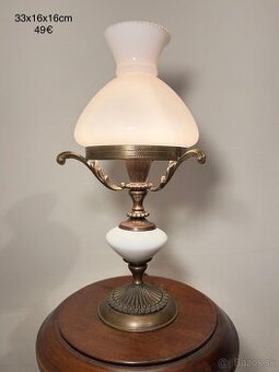 Stolova mosadzna lampa