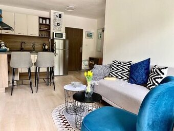 Na predaj 1,5 izb. byt, 34 m2, loggia, Popradská, Zariaden +