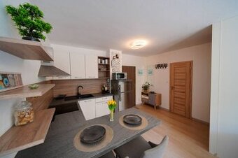 Na predaj 1,5 izb. byt, 34 m2, loggia, Popradská, Zariaden +