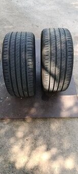 255/35 R19