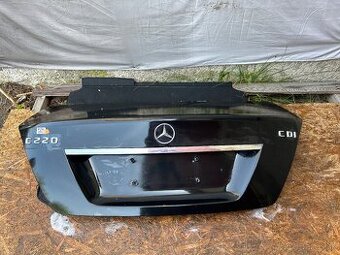 Zadny kufor mercedes C w204