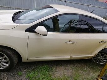 Rozpredám auto renault fluence - 1