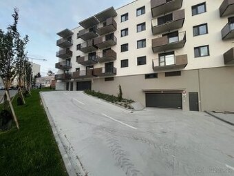 Garážové parkovacie miesto