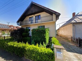 Na predaj rodinný dom s veľkým pozemkom  2447 m²  bazénom v 