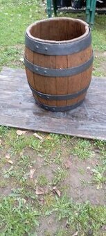 Starý drevený sud 2