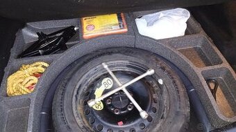 Plnohodnotná rezerva Ford