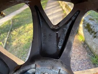 Predám alu disky R16 + skoro nové pneu Barum Bravuris 5 HM