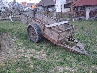 Vlečka za traktor.