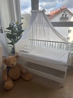 Detska postielka drevena biela 60x120 s matracom