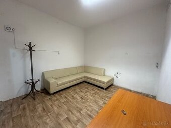 Na prenájom obchodný priestor na juhu - Voľný Ihned