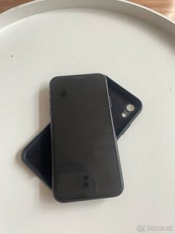 iPhone xr black 64gb