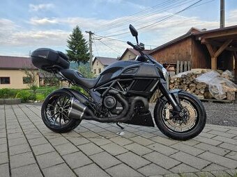 Ducati Diavel carbon 1200 2015