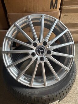 Originál Mercedes GLA R18
