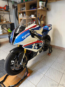 BMW S1000RR okruhovka