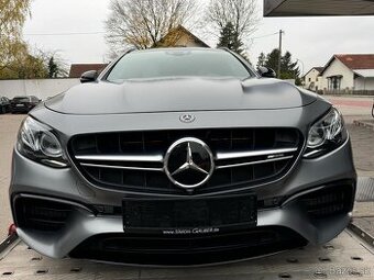Mercedes-Benz E63S AMG v záruce TOP Stav