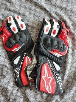 Rukavice na motorku Alpinestar.
