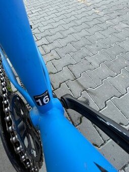 Leaderfox bicykel + prilba v cene