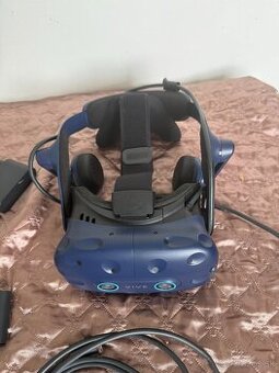 HTC Vive pro Eye + VR Hry