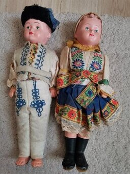 Retro bábiky kroji par. Diaprojektor. Plátno.