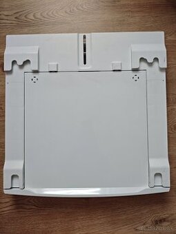 Medzikus s výsuvom AEG SKP11GW