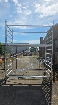 Predaj a prenájom pojazdného lešenia