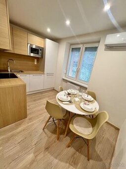 Predane - Predám 1 Izb byt v Komárne