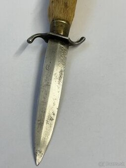 Holínkový nůž (nôž do čižmy)