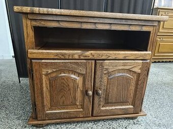 Rustikální nábytek, komoda z masívu, Nábytek s příběhem