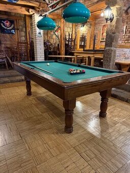 Biliardový stôl