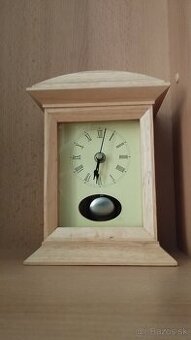 Hodiny starozitne, drevené ,hodiny inetrierove