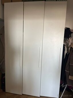 Darujem skriňu za odvoz