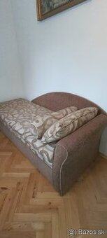 Rozkladacia postel s uloznym priestorom