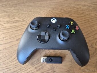 Xbox Wireless Controller vrátane USB