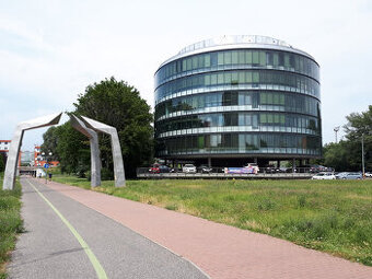 Prenajmeme kancelárie s rôznymi výmerami v BA Petržalke