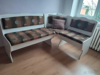 Darujem jedálenskú lavicu