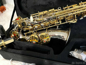 Predám nový Es-Alt saxofón kópia Yamaha strieborný a zlatá m - 1