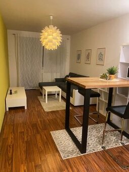 Prenájom zariadeného 2-izbového bytu s balkónom