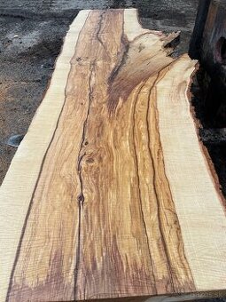 JASEŇOVÉ REZIVO OLIVE ASH / Očkové drevo / Live edge