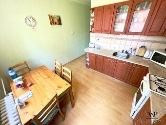 NA PREDAJ 2 IZB. BYT PREROBENÝ NA 3 IZB., 64M2, ŠTEFÁNIKOVA 