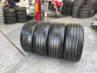 255/35 R21