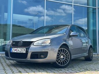 Volkswagen Golf V
